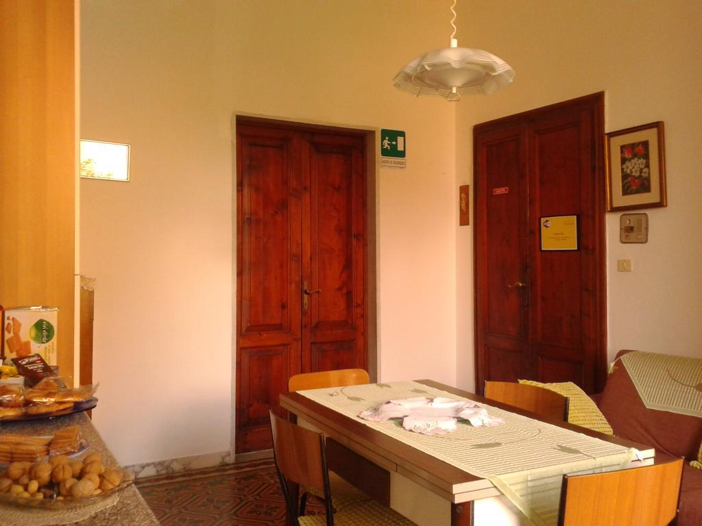 Eco B&B I Due Oleandri Marina Di Carrara Eksteriør bilde